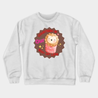 Cute Pocket  Lion with Courtesy Is Our Way of Life Text Crewneck Sweatshirt